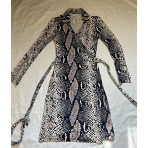 Women's Diane Von Furstenberg New Jeanne Two Silk Jersey Snake Wrap Dress Size 2